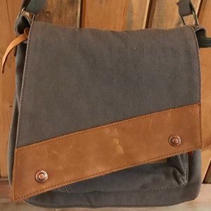 Augur Canvas & Leather Army Shoulder Bag